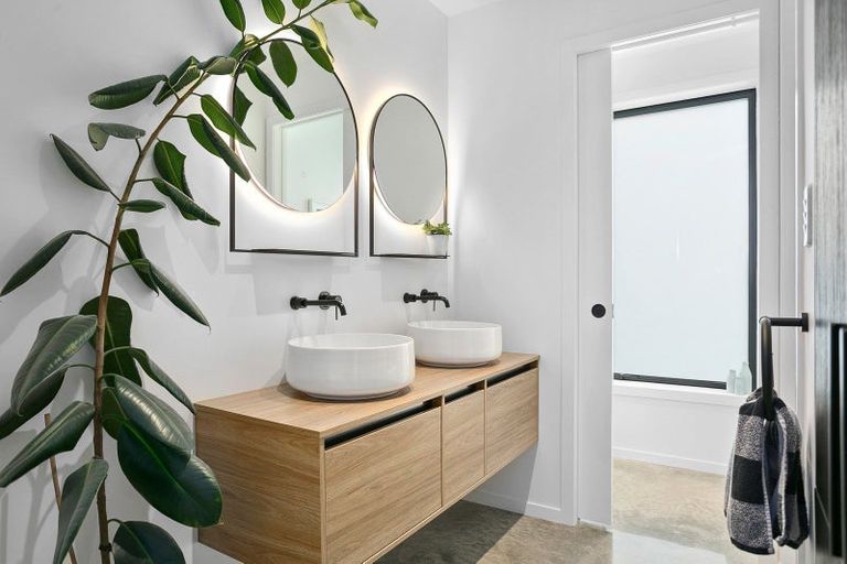 Photo of property in 1/45 Saint Kilda Road, Cambridge, 3434