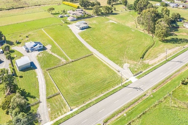 Photo of property in 135 Pukepapa Road, Marton, 4710