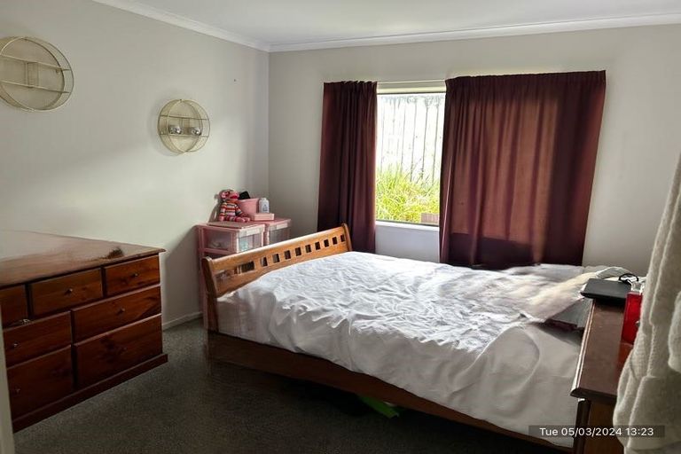 Photo of property in 50 Kayes Road, Pukekohe, 2120