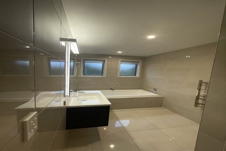 Photo of property in 11 Imperial Place, Flat Bush, Auckland, 2019