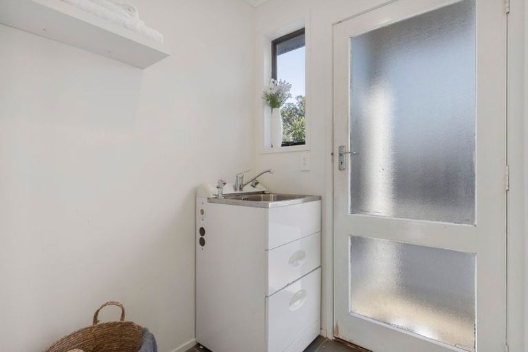 Photo of property in 16 St Catherine Crescent, West Harbour, Auckland, 0618