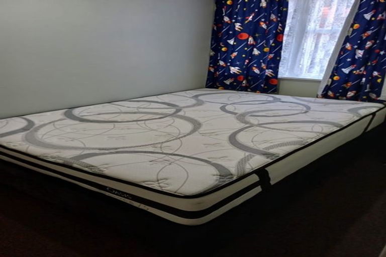 Photo of property in 56 Kenmore Street, Newlands, Wellington, 6037