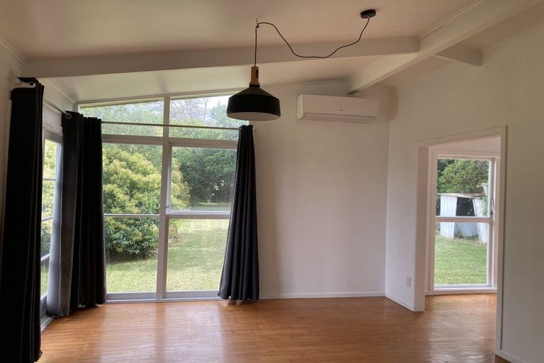 Photo of property in 41 Royal View Road, Te Atatu South, Auckland, 0610