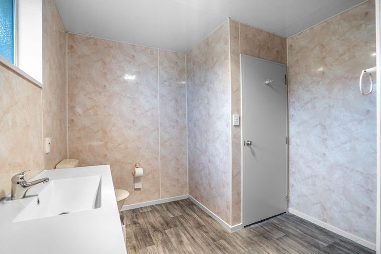 Photo of property in 111 Coutts Road, Gore, 9710