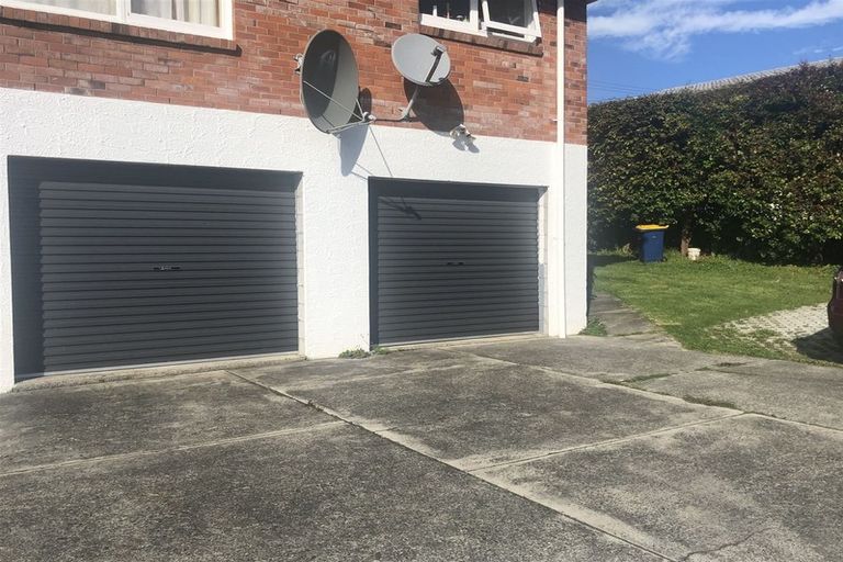 Photo of property in 61 Ocean View Road, Hillcrest, Auckland, 0627