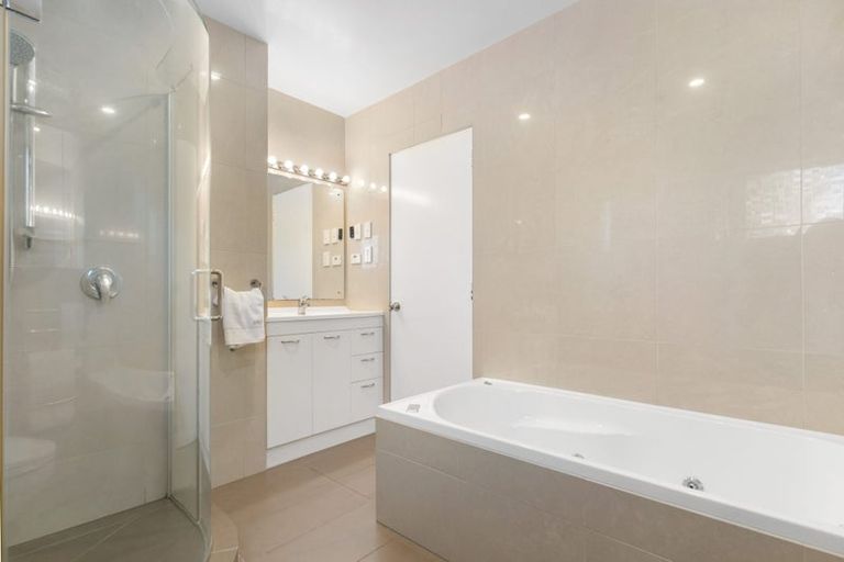 Photo of property in 72 Glenvar Road, Torbay, Auckland, 0630