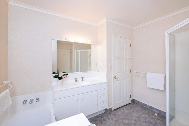 Photo of property in 67 Kensington Drive, Taradale, Napier, 4112