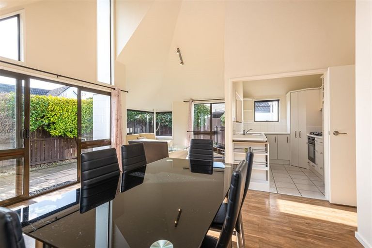 Photo of property in 43n Waimairi Road, Upper Riccarton, Christchurch, 8041