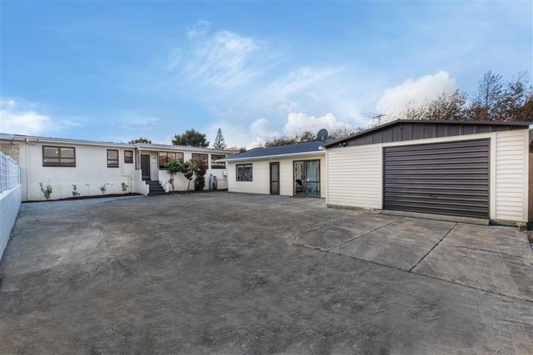 Photo of property in 2/26a Claude Avenue, Papatoetoe, Auckland, 2025