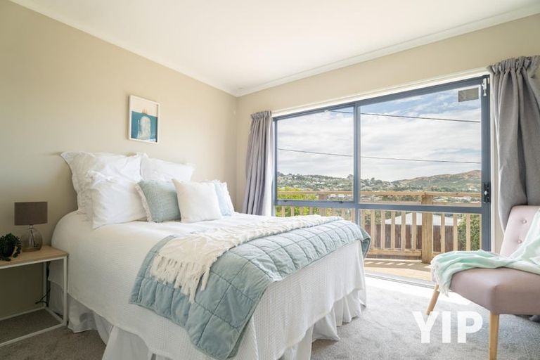 Photo of property in 2 Beazley Avenue, Paparangi, Wellington, 6037