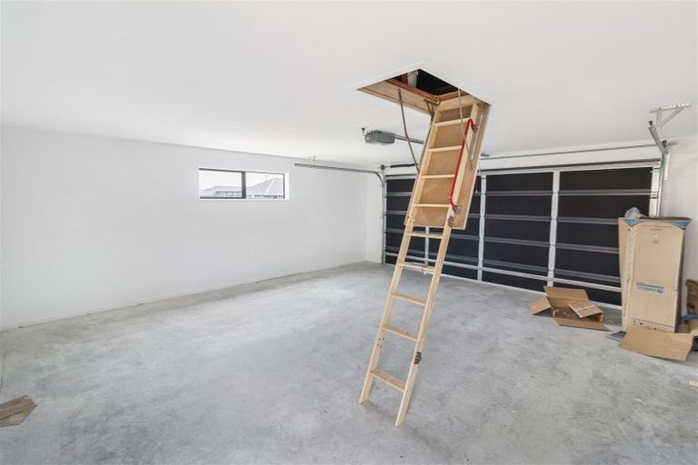 Photo of property in 15 Fountain Place, Rolleston, 7614