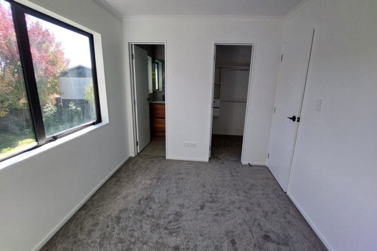 Photo of property in 130 Solar Road, Glen Eden, Auckland, 0602