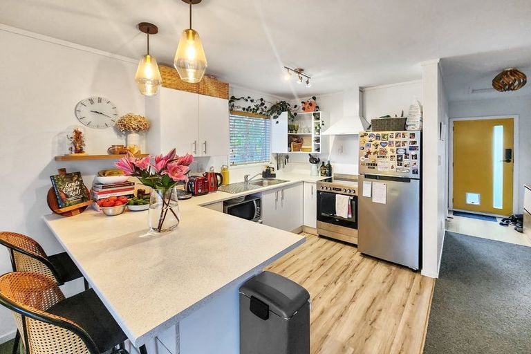Photo of property in 1/17 Cedar Street, Maungaraki, Lower Hutt, 5010
