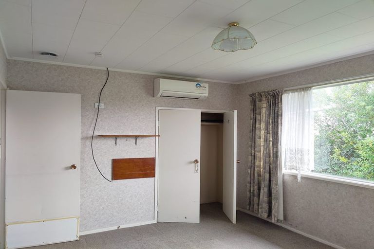 Photo of property in 24 Kivell Close, Mangere East, Auckland, 2024