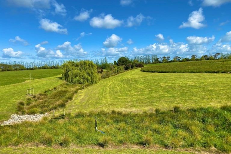 Photo of property in 63 Hartwell Drive, Kelvin Grove, Palmerston North, 4470