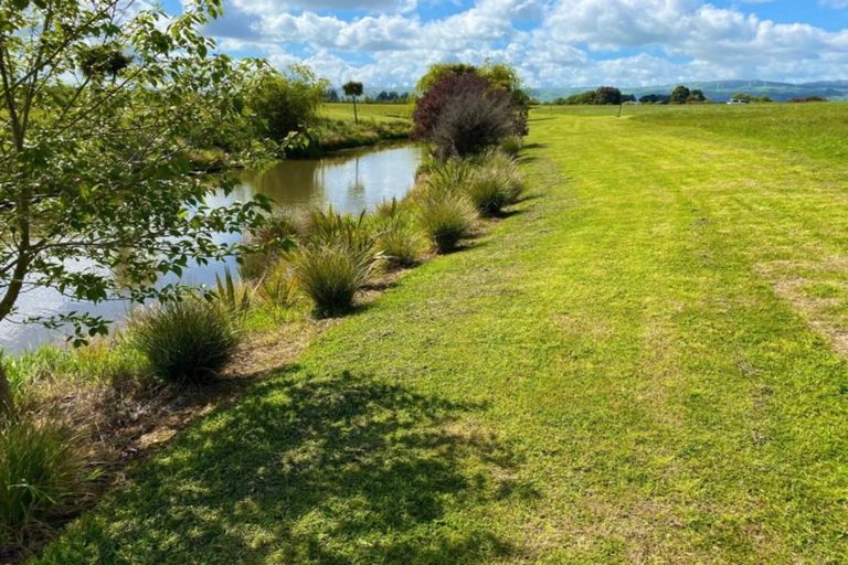 Photo of property in 63 Hartwell Drive, Kelvin Grove, Palmerston North, 4470