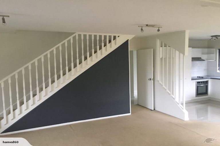 Photo of property in 8 Claret Place, Henderson, Auckland, 0612