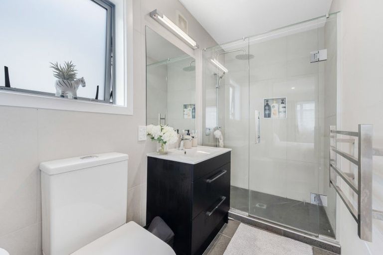 Photo of property in 5 Waihanga Way, Bucklands Beach, Auckland, 2014