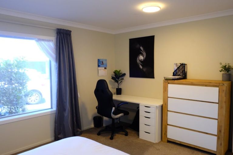 Photo of property in 19u4 Collins Avenue, Tawa, Wellington, 5028
