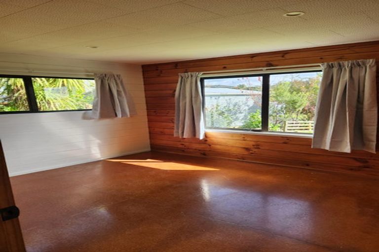 Photo of property in 10b Cedar Terrace, Stanmore Bay, Whangaparaoa, 0932