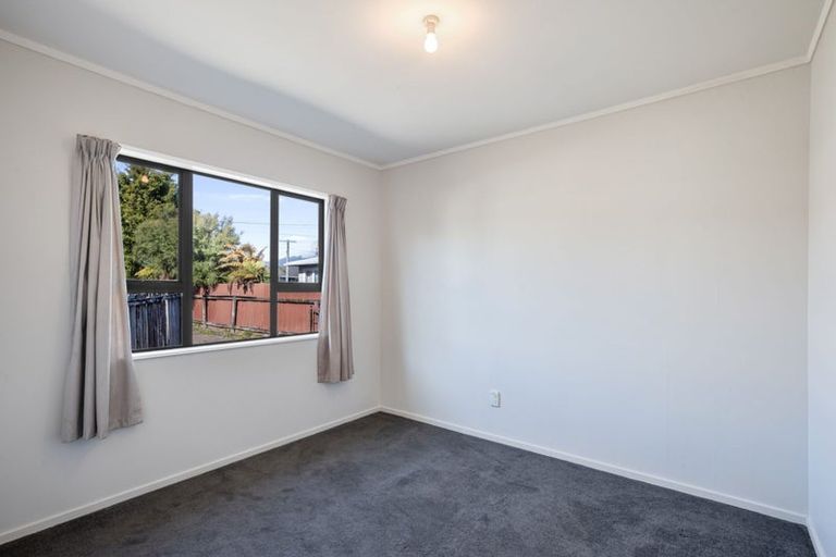 Photo of property in 17a Freyberg Street, Levin, 5510