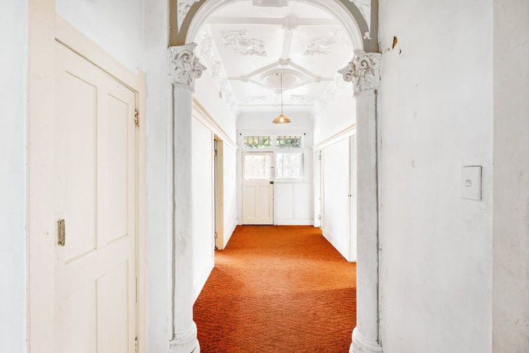 Photo of property in 65 Shakespeare Road, Bluff Hill, Napier, 4110