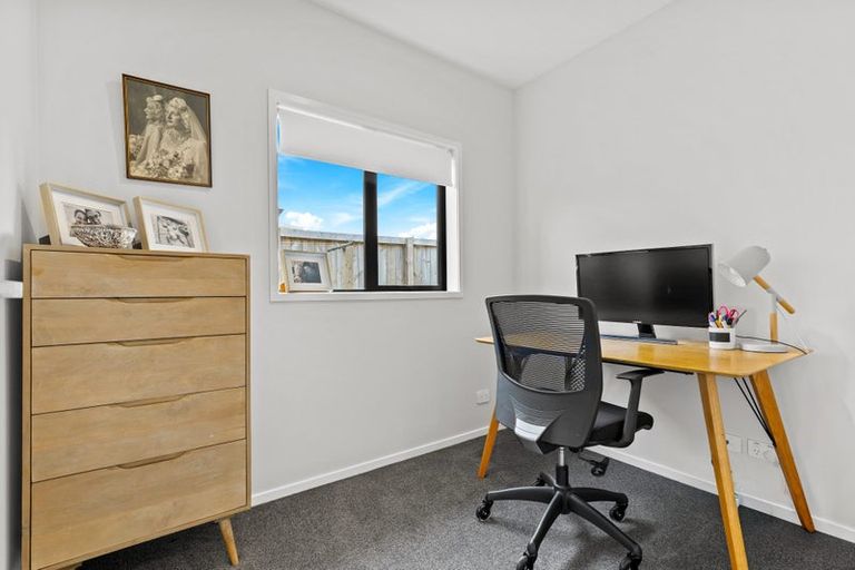 Photo of property in 75 Glenvar Ridge Road, Long Bay, Auckland, 0630