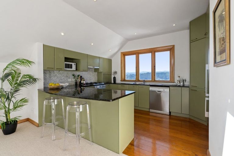 Photo of property in 78 The Crescent, Roseneath, Wellington, 6011