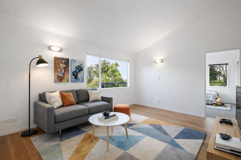 Photo of property in 12 Whitehills Road, Waitoki, Silverdale, 0994