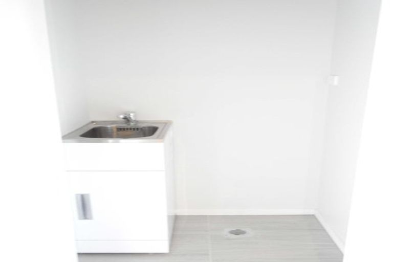 Photo of property in 1/15 Rush Place, Mangere, Auckland, 2022