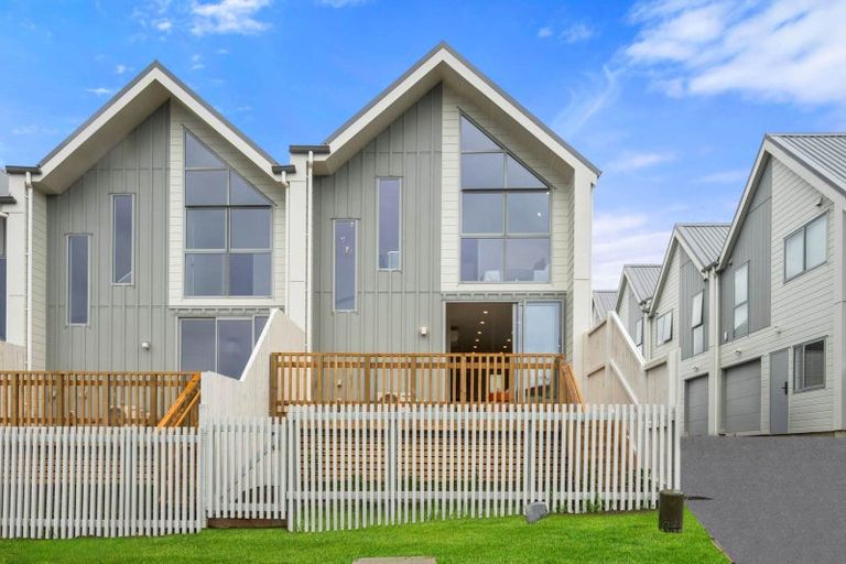 Photo of property in 10c Clensmore Place, Torbay, Auckland, 0630