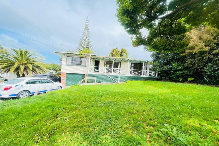 Photo of property in 2/12 Christmas Road, Manurewa, Auckland, 2102