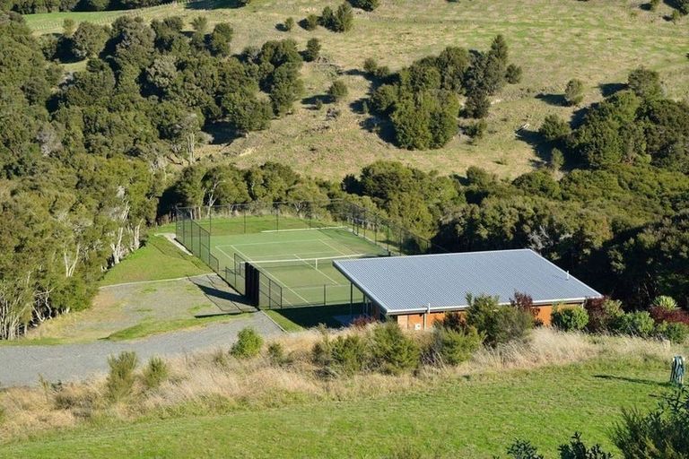 Photo of property in 19 Esk View Road, Eskdale, Napier, 4182