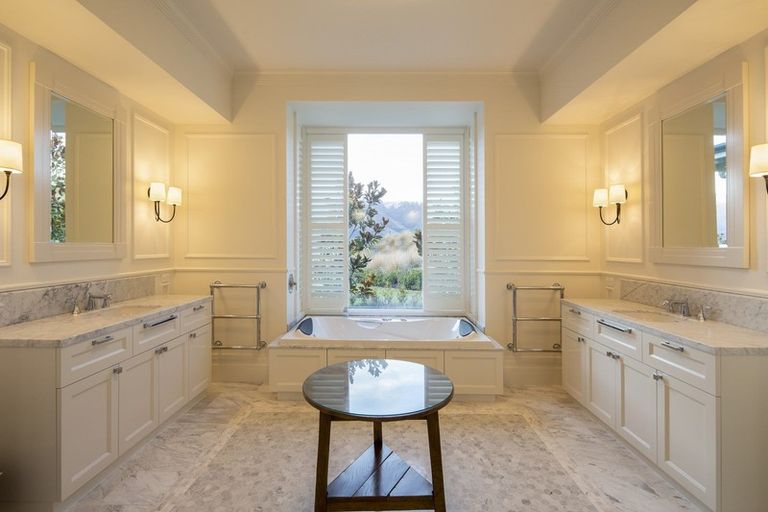 Photo of property in 2 Haggitt Lane, Lake Hayes, Queenstown, 9371