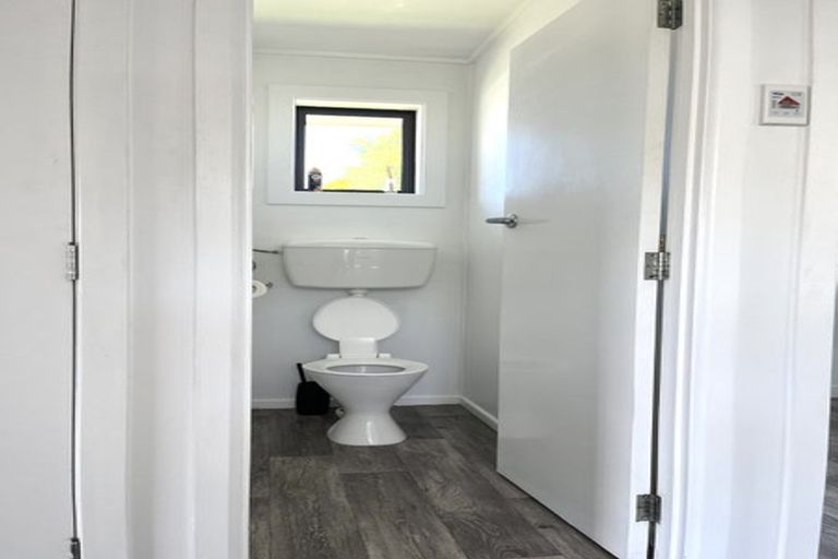 Photo of property in 66 Aloway Street, Wallacetown, 9816