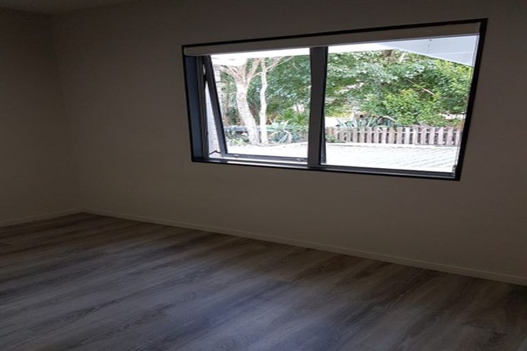 Photo of property in 76 Gallony Avenue, Massey, Auckland, 0614