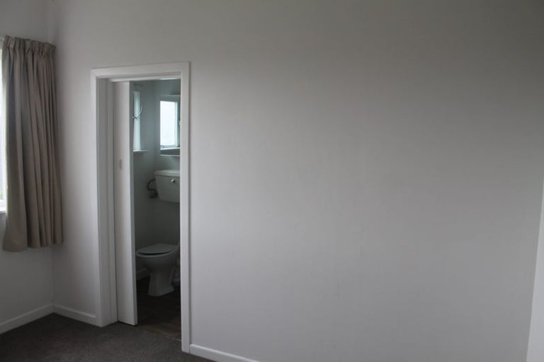 Photo of property in 2/87 Rakau Road, Hataitai, Wellington, 6021