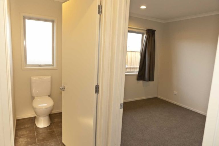 Photo of property in 17 Fernham Way, Rolleston, 7615