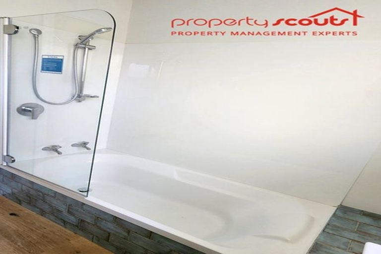 Photo of property in 87 Farquhars Road, Redwood, Christchurch, 8051