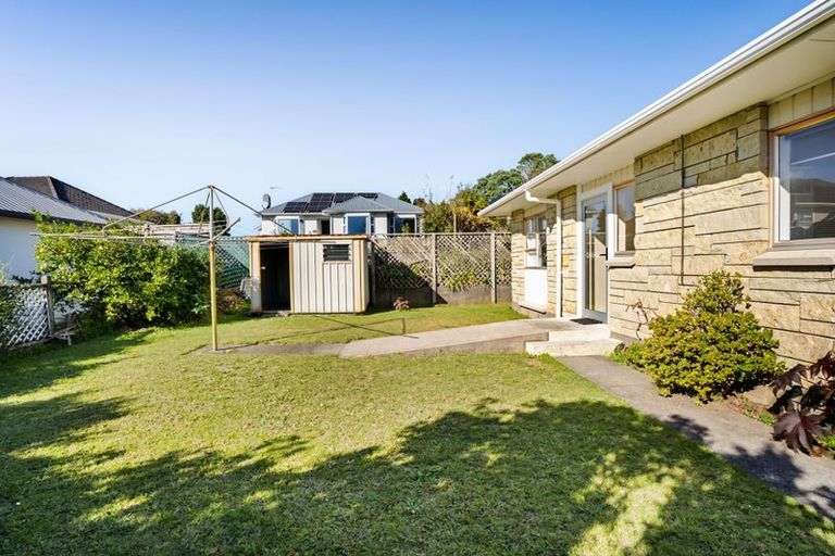 Photo of property in 2/43 Mangorei Road, Strandon, New Plymouth, 4312