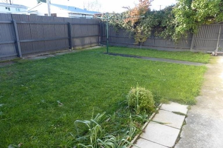 Photo of property in 4 Croziers Road, St Albans, Christchurch, 8052