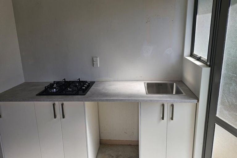 Photo of property in 283a Don Buck Road, Massey, Auckland, 0614
