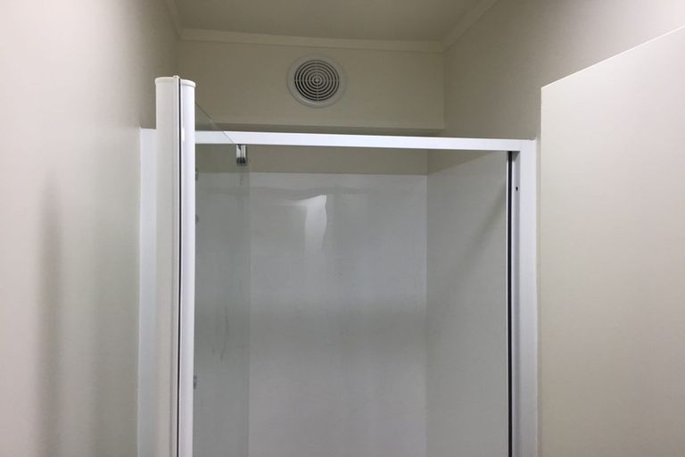Photo of property in 2 Gorrie Road, Regent, Whangarei, 0112