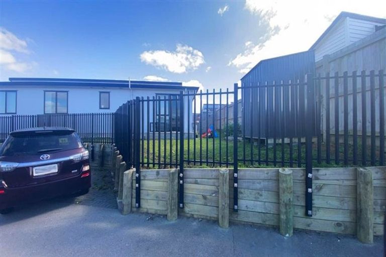 Photo of property in 3a Cronshaw Road, Karaka, Papakura, 2113