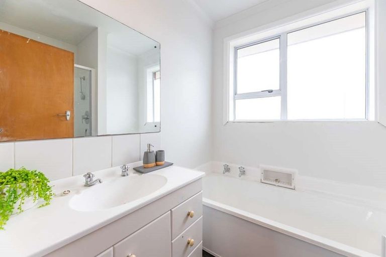 Photo of property in 6 Masham Road, Broomfield, Christchurch, 8042