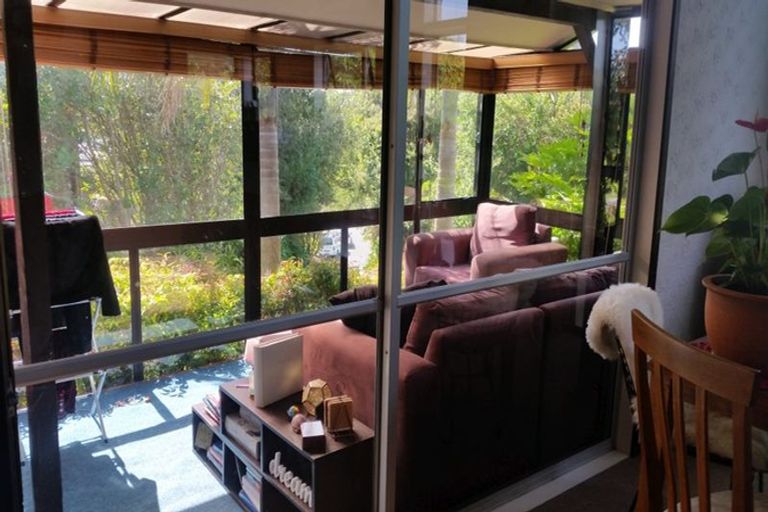 Photo of property in 1/14 Tallington Crescent, Torbay, Auckland, 0630