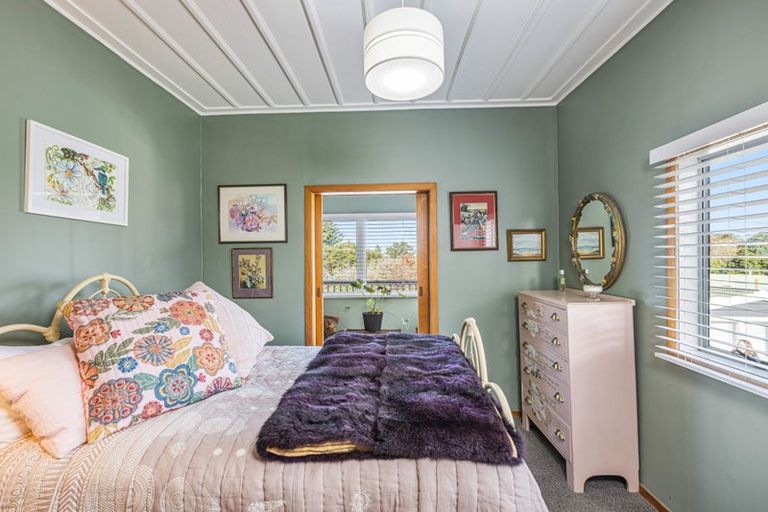 Photo of property in 26 Seatoun Avenue, Leigh, Warkworth, 0985