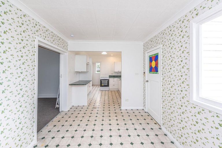 Photo of property in 22 Abbot Street, Gonville, Whanganui, 4501