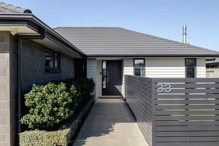 Photo of property in 33 Monarch Drive, Ashhurst, 4810