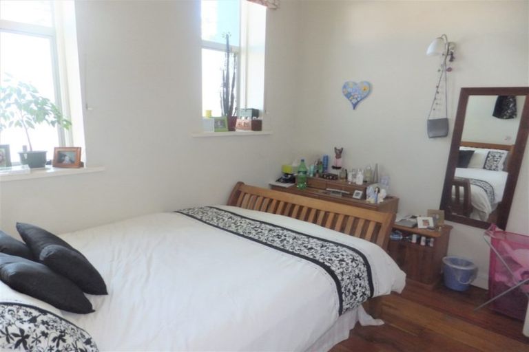 Photo of property in 2/30 Hanson Street, Mount Cook, Wellington, 6021